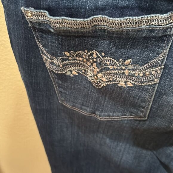 White House Black Market woman's blinged out denim jeans - Picture 9 of 11